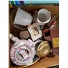 Image 3 : LOT OF COLLECTIBLES (TEAPOT, CUPS, ETC.)