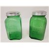 Image 2 : GREEN SALT AND PEPPER SHAKERS