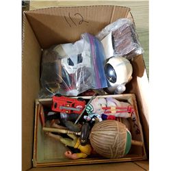 LOT OF ASSORTED TOYS