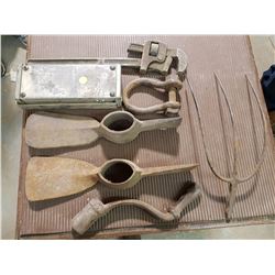 LOT OF VINTAGE TOOLS