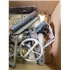 Image 2 : LOT OF ASSORTED COLLECTIBLES (DOOR KNOBS, ETC.)