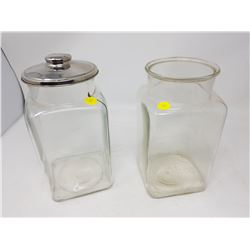 TWO CANDY JARS (1 WITH LID, 1 WITHOUT LID)