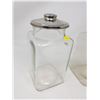Image 2 : TWO CANDY JARS (1 WITH LID, 1 WITHOUT LID)