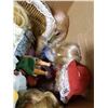 Image 2 : LOT OF ASSORTED BARBIES AND DOLLS