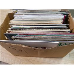 LOT OF ASSORTED RECORDS (NAT KING COLE, WAYEN NEWTON, ETC.)
