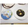 Image 4 : LOT OF 8 DECORATIVE PLATES