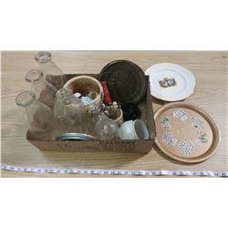 LOT OF COLLECTIBLES (MILK BOTTLES, POKER TRAY, CORONATION PLATE, ETC.)