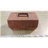 Image 1 : TACKLE BOX (TABS TO KEEP LID CLOSED ARE BROKEN)