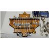 Image 5 : LOT OF SPOONS WITH DISPLAY RACK (SOME ROYALTY SPOONS)