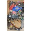 Image 6 : LARGE LOT OF ASSORTED KEY CHAINS