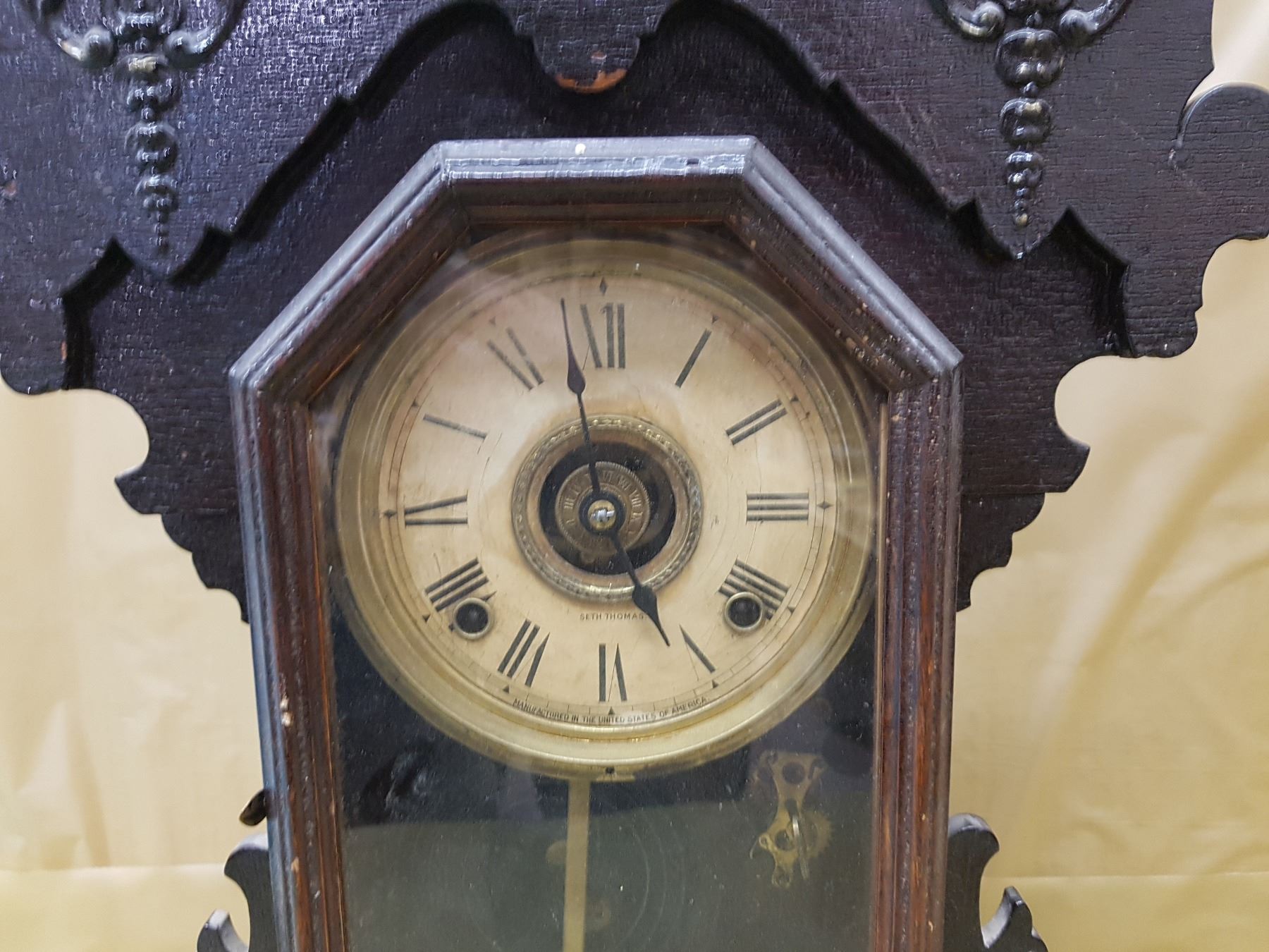 SETH THOMAS CLOCK WITH PENDULUM AND KEY