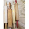 Image 2 : LOT OF ASSORTED ROLLING PINS