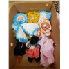 Image 2 : LOT OF DOLLS