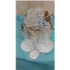 Image 1 : LOT OF VARIOUS SIZES OF DOLL STANDS