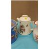 Image 3 : TEAPOT, CREAMER, BISCUIT JAR