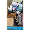 Image 2 : LOT OF ASSORTED COLLECTIBLES