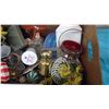 Image 2 : LOT OF ASSORTED COLLECTIBLES
