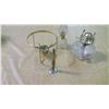 Image 4 : LOT OF ASSORTED ITEMS - SMALL LAMP, LAMP BASE, ETC.