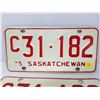 Image 2 : 1975 MATCHING PAIR SASK LICENSE PLATES