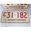 Image 3 : 1975 MATCHING PAIR SASK LICENSE PLATES