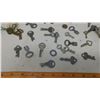 Image 2 : LOT OF ASSORTED KEYS