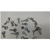 Image 3 : LOT OF ASSORTED KEYS