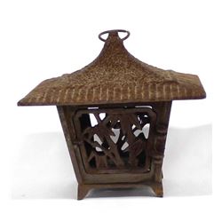Vintage Rustic Pagoda Candleholder Lantern
