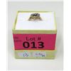 Image 2 : 10 KT Yellow Gold Diamond Heart Ring