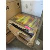 Image 1 : 5 Cases of 10 New Glass Cutting Boards