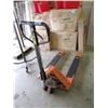 Image 1 : Orange Pallet Jack