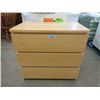 Image 1 : 3 Drawer Dresser - 19" x 32" x 30" tall