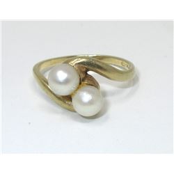 2.5 Gram 10 KT Yellow Gold Pearl Dinner Ring