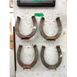 4 Horseshoes