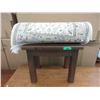 Image 1 : Wood End Table and Carpet Runner