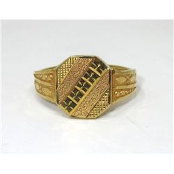 Estate - 22 KT Yellow Gold Diamond Cut Ring