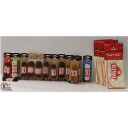 BAG OF KIWI SHOE PRODUCTS INCL. SHOE SHINE CLOTH