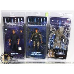 LOT OF 3 ALIENS ACTION FIGURES.