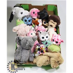 LOT OF ASSORTED PLUSH TOYS.