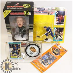 BOX OF BRETT HULL HOCKEY COLLECTIBLES INCLUDES