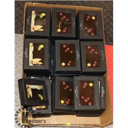 LOT OF ASSORTED BUSINESS CARD HOLDERS.
