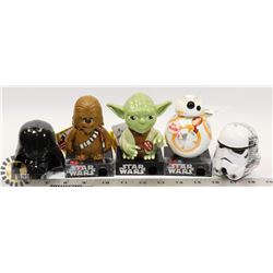 LOT OF STAR WARS COLLECTORS FIGURES AND HEADS