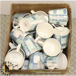 LOT OF CERAMIC MUGS.