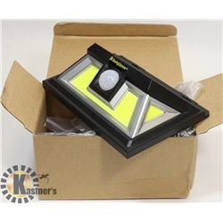 LOT OF 2 NEW SOLAR SECURITY LED LIGHTS