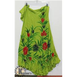 WOMENS DRESS SIZE FREE
