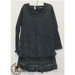 WOMENS DRESS SIZE XL