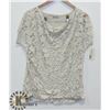 Image 1 : WOMENS SHIRT ONE SIZE FITS MOST