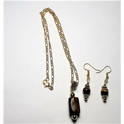 8)  NATURAL TIGER'S EYE PENDANT ON GOLD