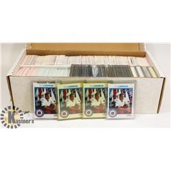 1600 COUNT BOX OF HOCKEY CARDS