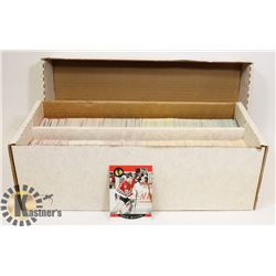 1600 COUNT BOX OF HOCKEY CARDS