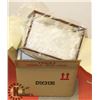Image 1 : GLASS DISPLAY CASE IN BOX.